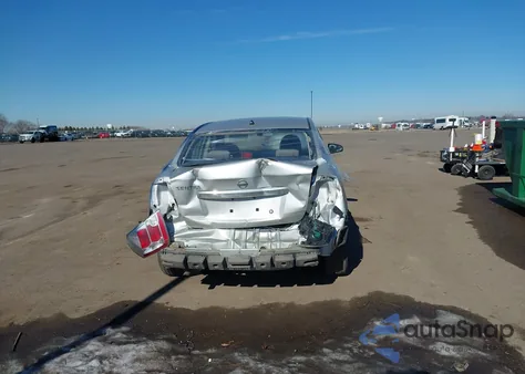 2010 Nissan Sentra 2.0S z USA, uszkodzony, nr VIN 3N1AB6AP4AL637610
